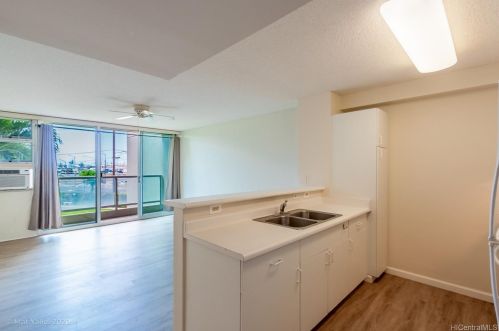 215 King St, Honolulu, HI 96813-4503