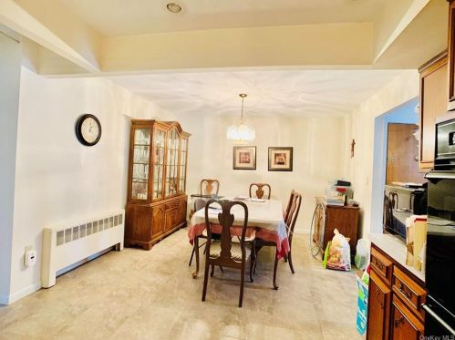 1835 Mayflower Ave, Bronx NY 10461-4007 exterior