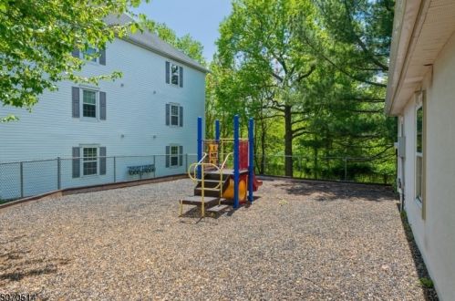 1714 Waterford Dr, Edison NJ  08817-1908 exterior