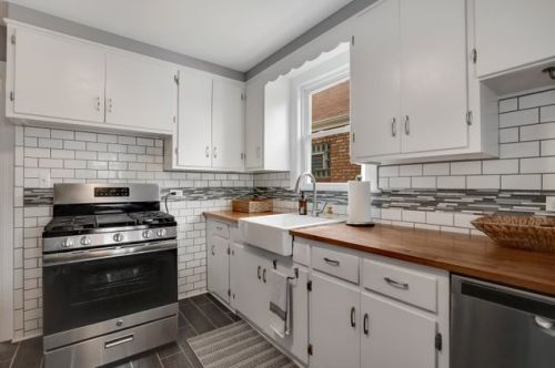 4830 Waveland Ave, Chicago IL 60641-3516 exterior