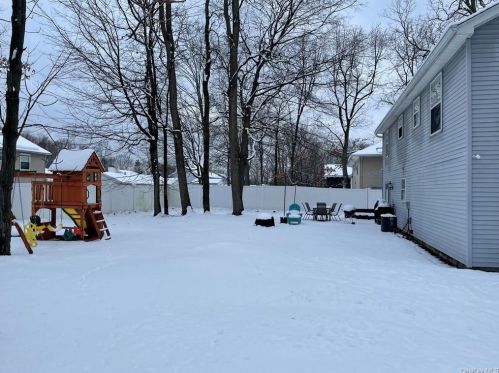 18 Hawkins St, Poughkeepsie NY  12601-1243 exterior