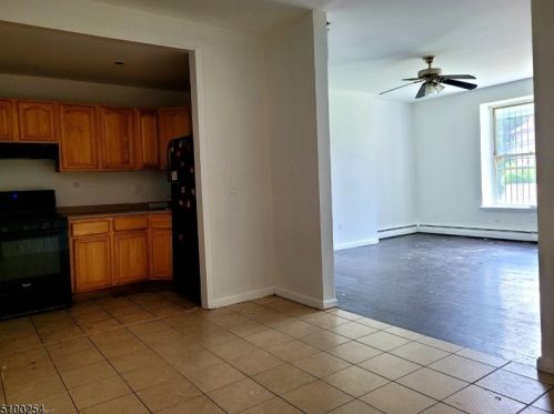 57 7th St, Newark NJ  07107-2954 exterior