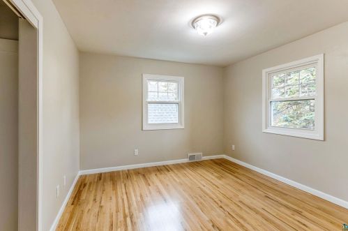 4927 Oakley St, Duluth MN 55804-1325 exterior