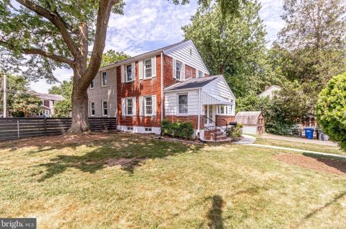 5906 Monticello Rd, Alexandria VA  22303-1337 exterior