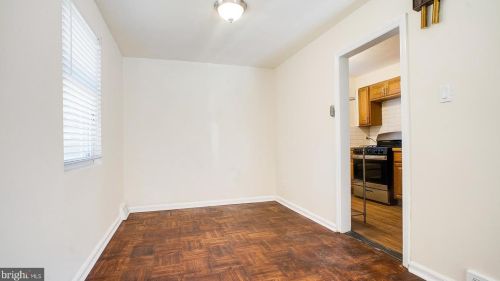 327 Fern St, Darby PA 19023-2614 exterior