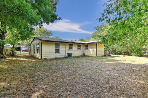 143 Doolittle St, Denison TX 75020-8301 exterior