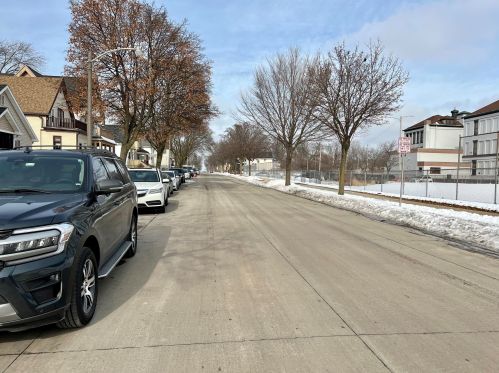 1905 32nd St, Milwaukee WI  53215-2106 exterior