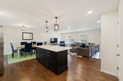 425 Lorlita Ln, Pittsburgh PA  15241-1719 exterior