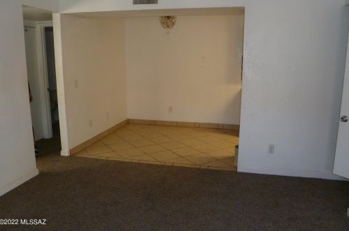 3357 Country Club Rd, Tucson AZ  85713-6205 exterior