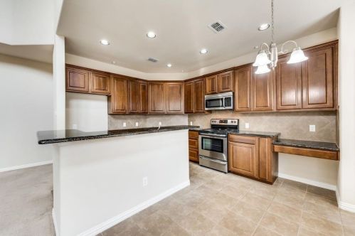 3732 Sicily St, Irving TX  75038-1466 exterior