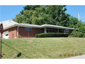 348 Pennview Dr, Pittsburgh, PA 15235-4428