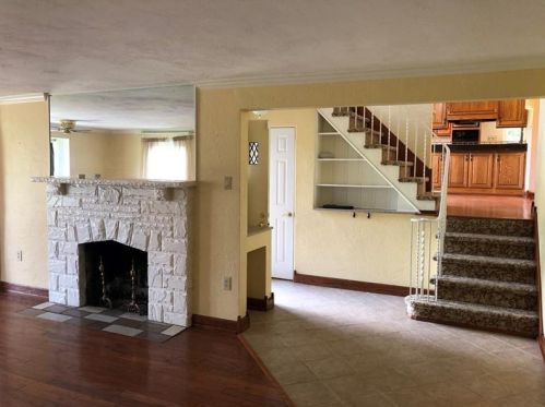 68 Country Club Dr, Pittsburgh PA  15241-2308 exterior