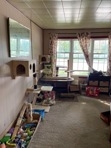 118 Ruddiman Dr, Meskegon MI 49445-3031 exterior