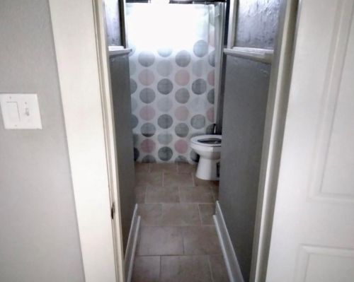 1031 Chestnut St, Denison TX  75021-4705 exterior