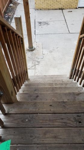 6110 Washtenaw Ave, Chicago IL 60659-2648 exterior