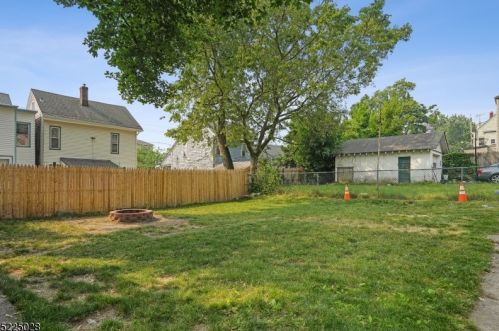 316 9th St, Paterson NJ  07508-2118 exterior