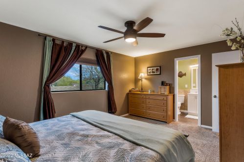 7117 Camino De Los Caballos, Tucson AZ 85743-9689 exterior