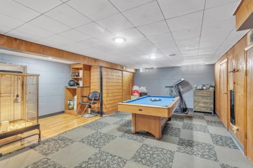 2841 Au Rene Cir, Milwaukee WI 53227-3225 exterior