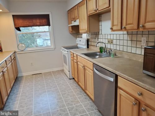 205 Blackfoot Trl, Browns Mills NJ 08015-6214 exterior