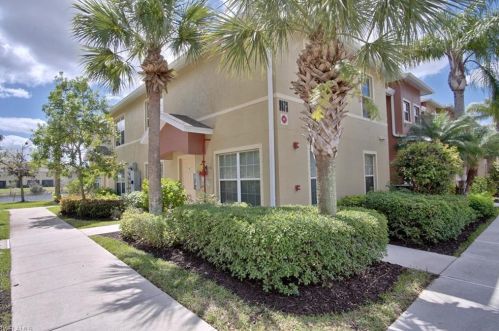 9073 Gervais Cir, Naples FL 34120-4782 exterior