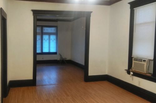 3522 Washtenaw Ave, Chicago, IL 60632-1610