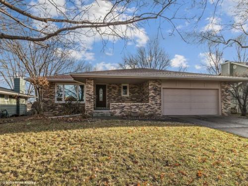 4201 98th St, Des Moines, IA 50322-1304