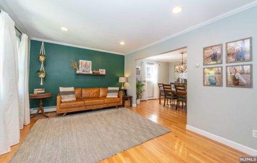 216 Zuber Pl, Maywood NJ  07607-1431 exterior