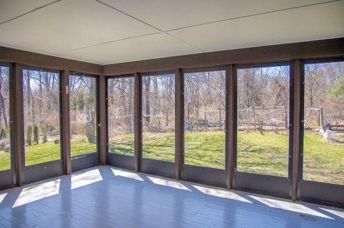 123 Bear Hole Rd, West Springfield MA 01089-1631 exterior