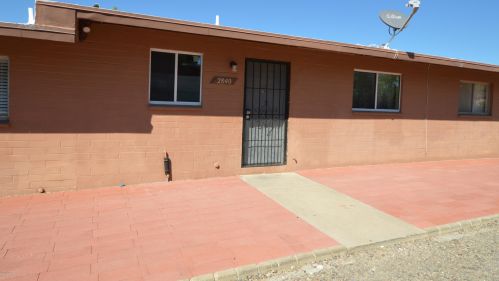 2840 Los Altos Ave, Tucson AZ  85705-4600 exterior