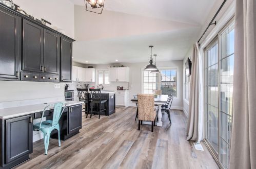 8401 Interlochen St, Kalamazoo MI  49009-3931 exterior