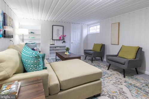 9607 Hastings Dr, Silver Spring MD 20901-3198 exterior