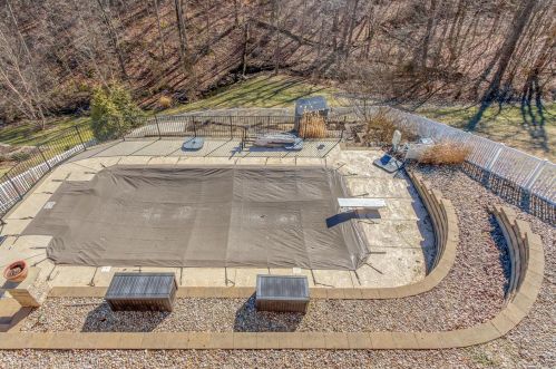 2880 Woodbridge Est Dr, Saint Louis MO 63129-5723 exterior