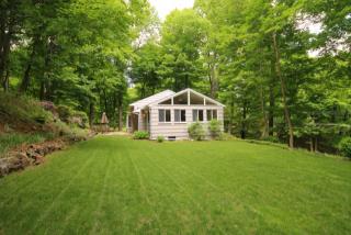 41 Pierrepont Dr, Ridgefield CT  exterior