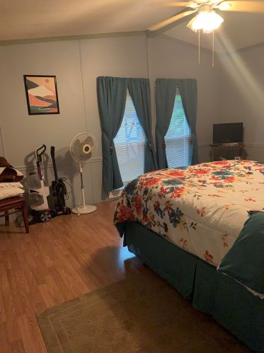 90 Redwood Ave, Concord NH 03301-3519 exterior