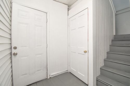 105 Lyons St, Springfield MA 01151-1610 exterior