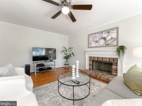 900 Chatsworth Dr, Accokeek MD 20607-2056 exterior