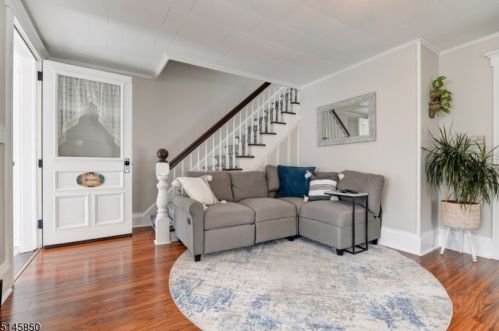 18 Hamilton St, Bloomingdale NJ 07403-1731 exterior