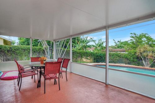 171 26 Ave, Boynton Beach FL 33435-7627 exterior