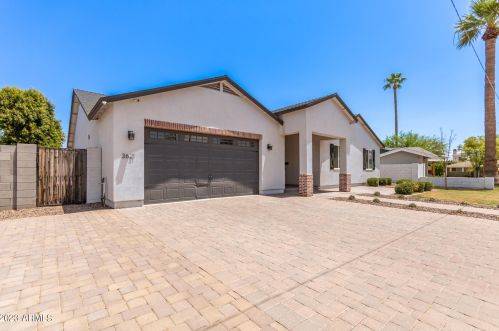 3621 39th St, Phoenix AZ  85018-5262 exterior