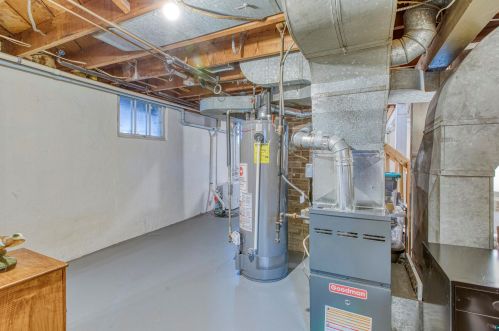 4321 Dodge St, Duluth MN 55804-1409 exterior