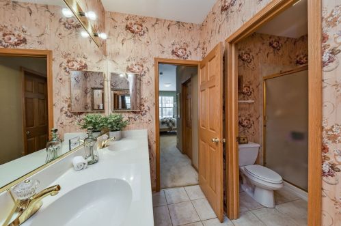 502 Pheasant Trl, Saint Charles IL 60174-8847 exterior