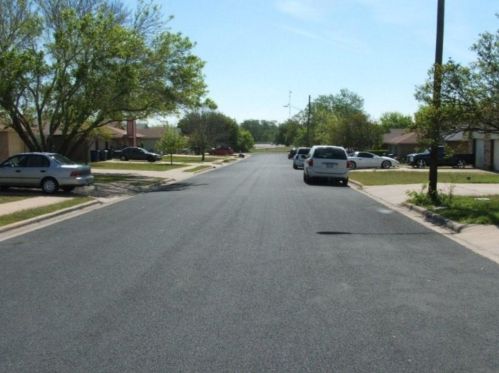 2002 Courtney St, Austin TX 78745-5299 exterior