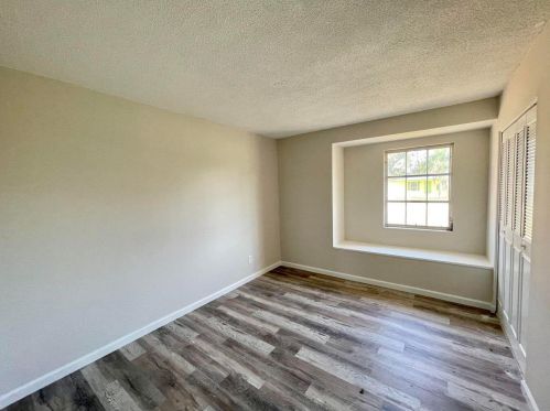 102 Lakehurst, Fort Pierce FL 34983-2545 exterior