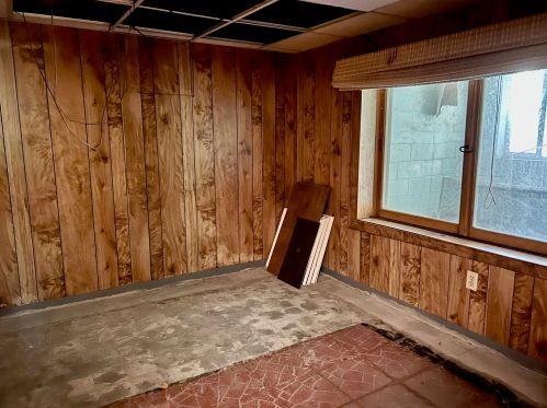 1649 Tyler Rd, Meskegon MI 49445-9320 exterior