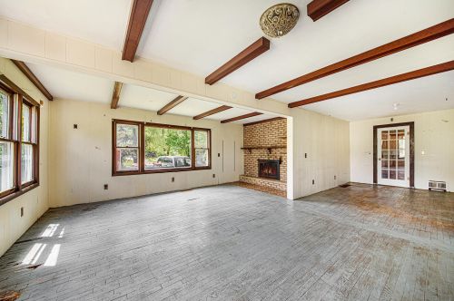 6940 Parmalee Rd, Middlevle MI 49333-9728 exterior