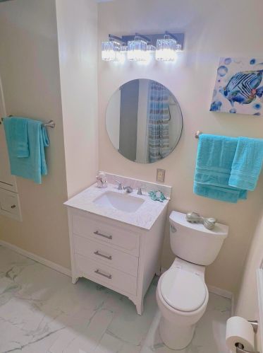 7376 Potomac Ave, Milwaukee WI 53222-2024 exterior