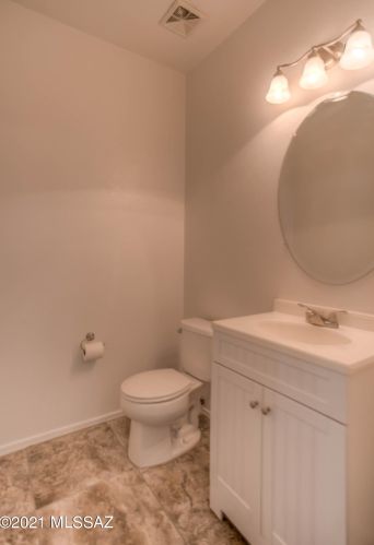 8363 Hunnic Dr, Tucson AZ 85747-5987 exterior