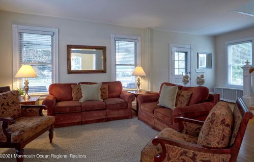 36 Little Silver Pt Rd, Little Silver NJ 07739-1732 exterior