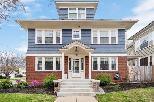 154 Emeline St, Providence, RI 02906-4712