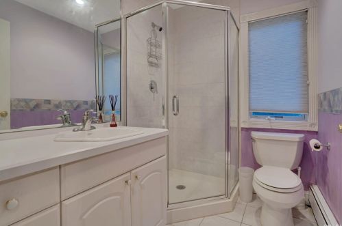 42 Clayton Dr, Huntington Station NY 11746-5503 exterior